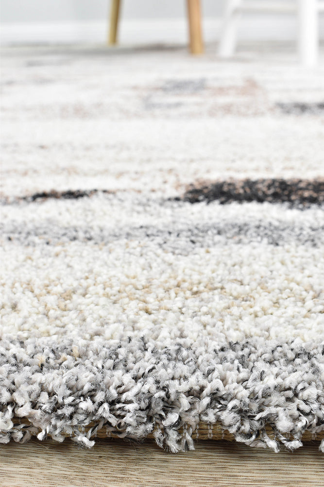 Luxurious soft multicoloured Alpha shaggy rug