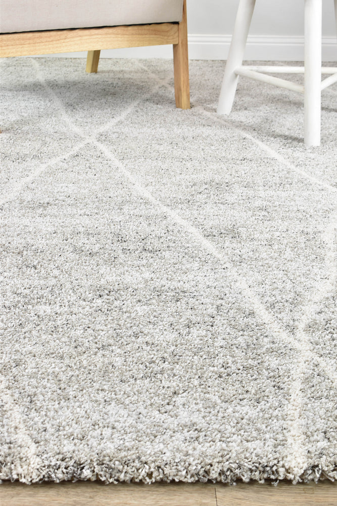 Alpha Shaggy Grey rug with soft grey tones and plush texture.