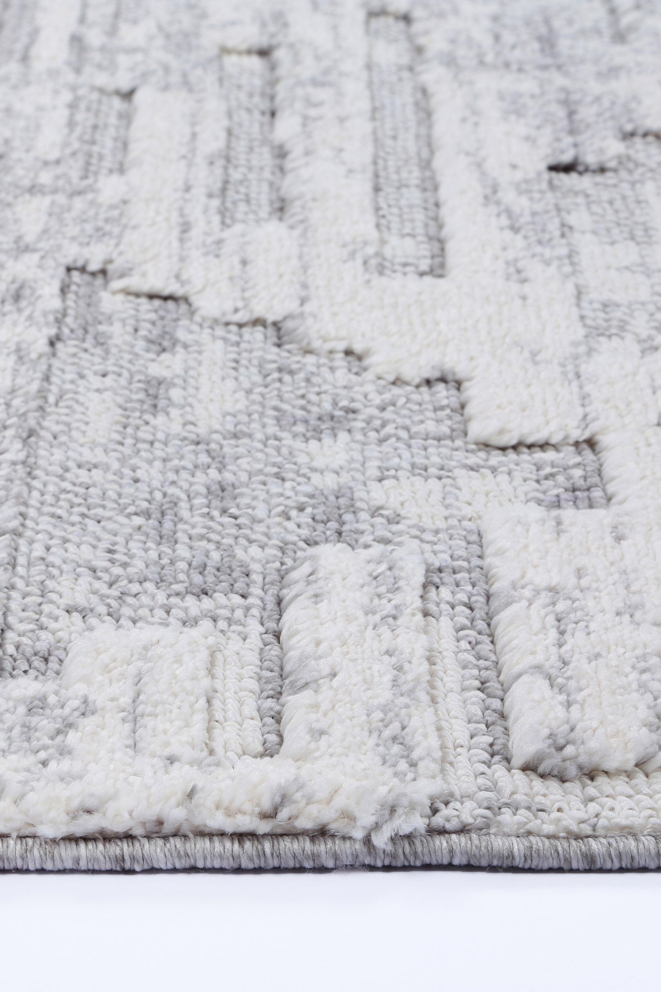 Bilbao Ishka Grey Rug Folded Corner Detailing – Kaleen Rugs