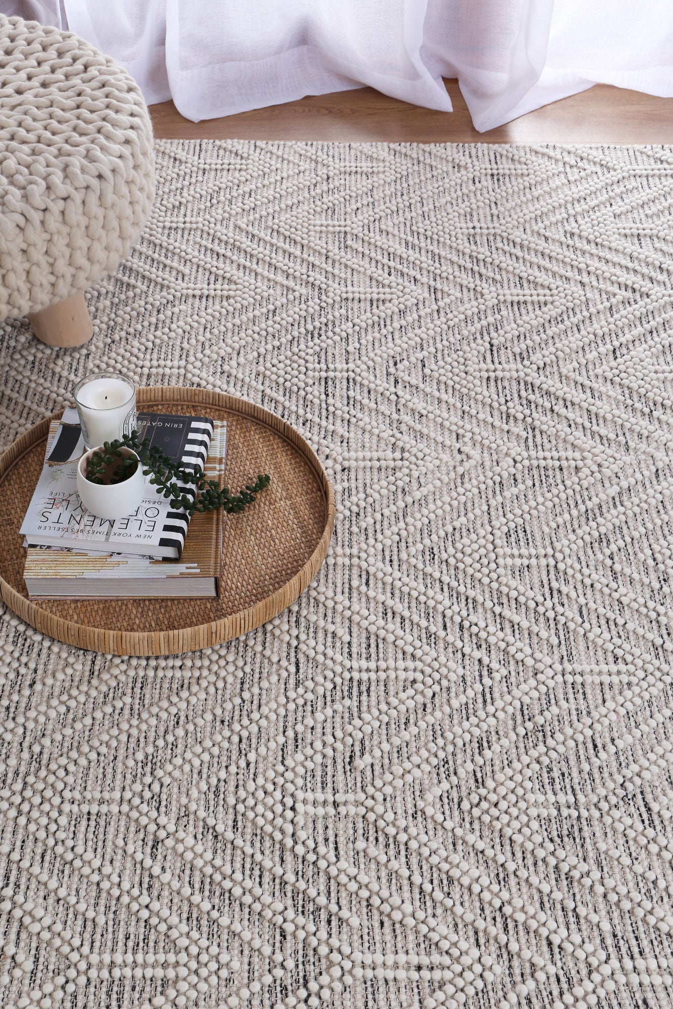Perla Collection Rug in Black and White – Kaleen Rugs