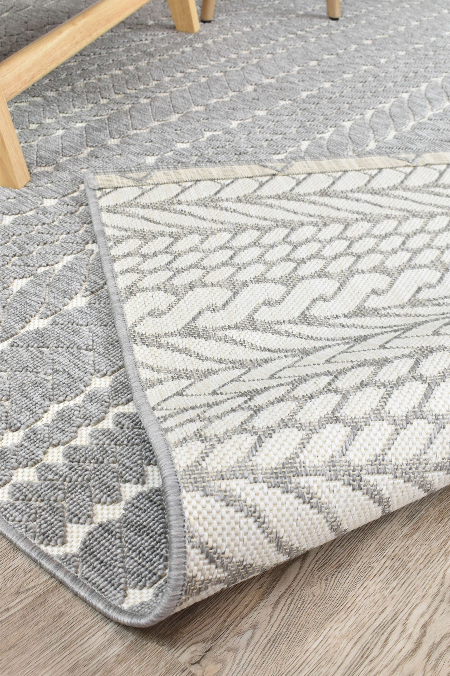 Nevada in Grey & White Rug : 20469302