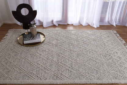 Perla Ava White Black Rug